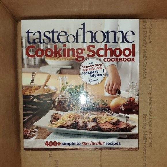 Taste Of Home Cooking School Kitchen Cookbook Over 300 Pages - Picture 1 of 5